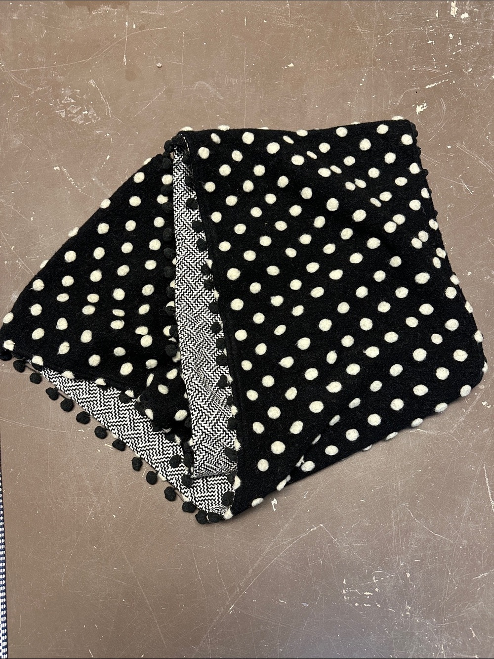 Black and White Polka Dot Scarf - Brand Unspecified - thick!